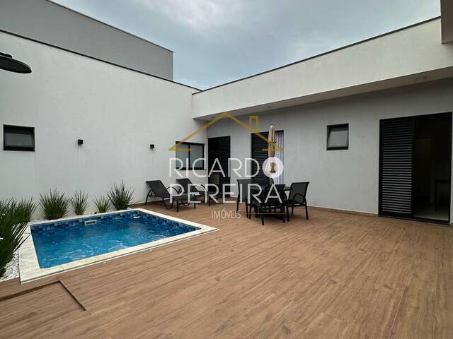 #111 - Casa para Venda em Limeira - SP